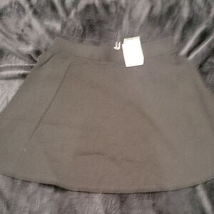 Divided H&M new with tags skirt. Size M